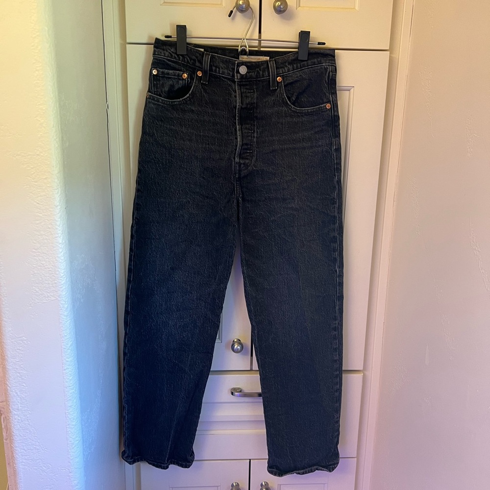 NWOT LEVI’S RIBCAGE STRAIGHT ANKLE JEANS